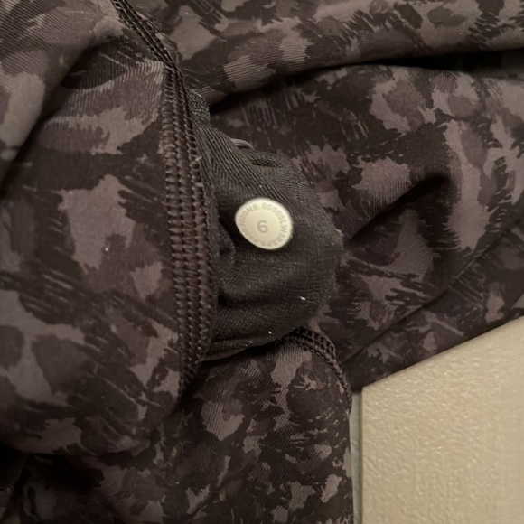 LULULEMON Wunder Under High Rise - Picture 6 of 6